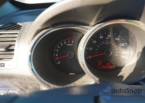 2011 Kia Sorento Lx z USA, uszkodzony, nr VIN 5XYKTCA10BG116773